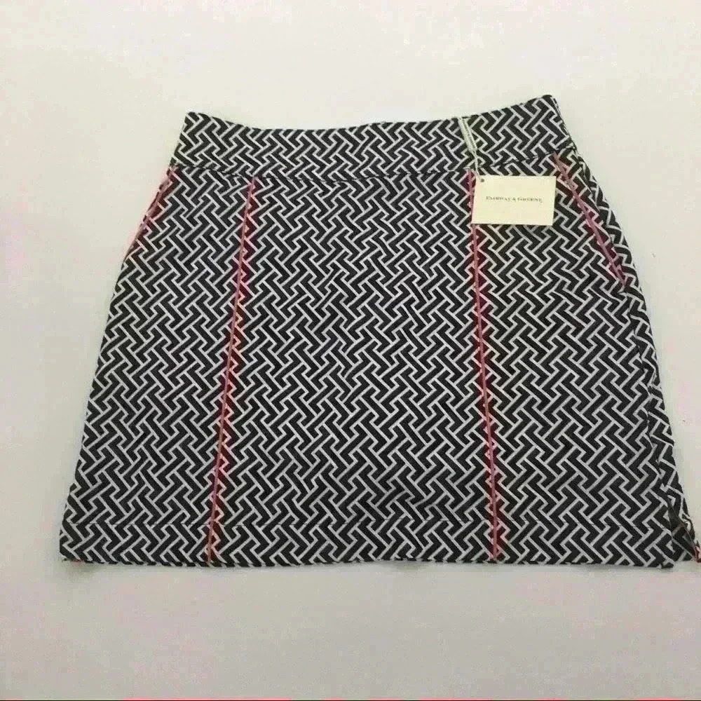 Fairway and Greene Skirt Black & White Size 4